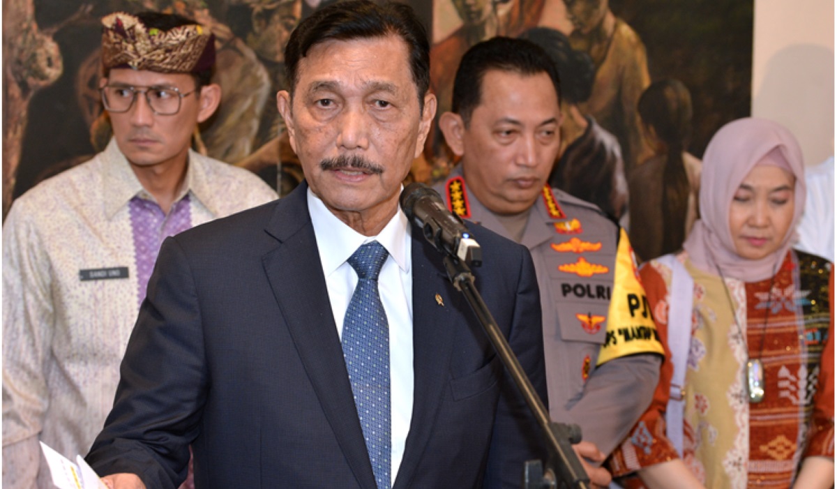 Menko Marinves Luhut Binsar Pandjaitan, Menparekraf Sandiaga Uno, Kapolri Jenderal Listyo Sigit Prabowo, Kepala BMKG Dwikorita Trikarnawati.