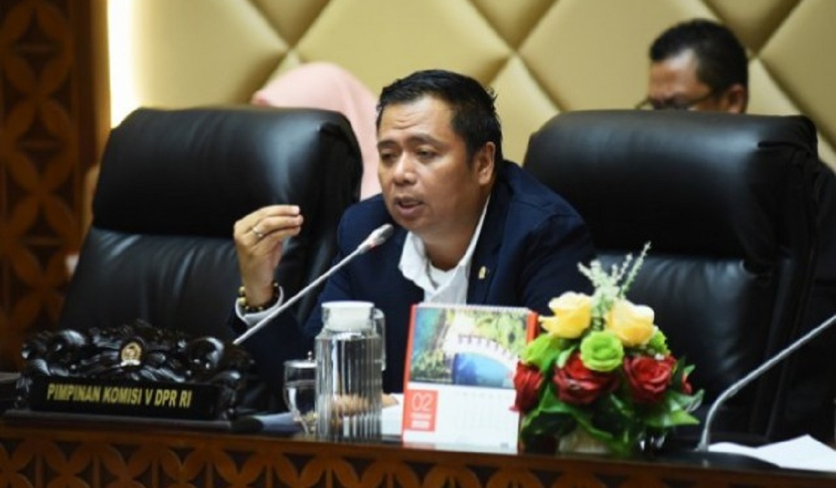 Ketua Komisi V DPR RI Lasarus