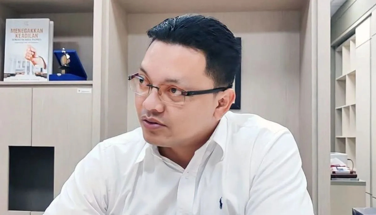 Kepala Biro Hukum Administrasi dan Kepaniteraan MK Fajar Laksono di Gedung I MK RI, Jakarta, Rabu (17/4). 