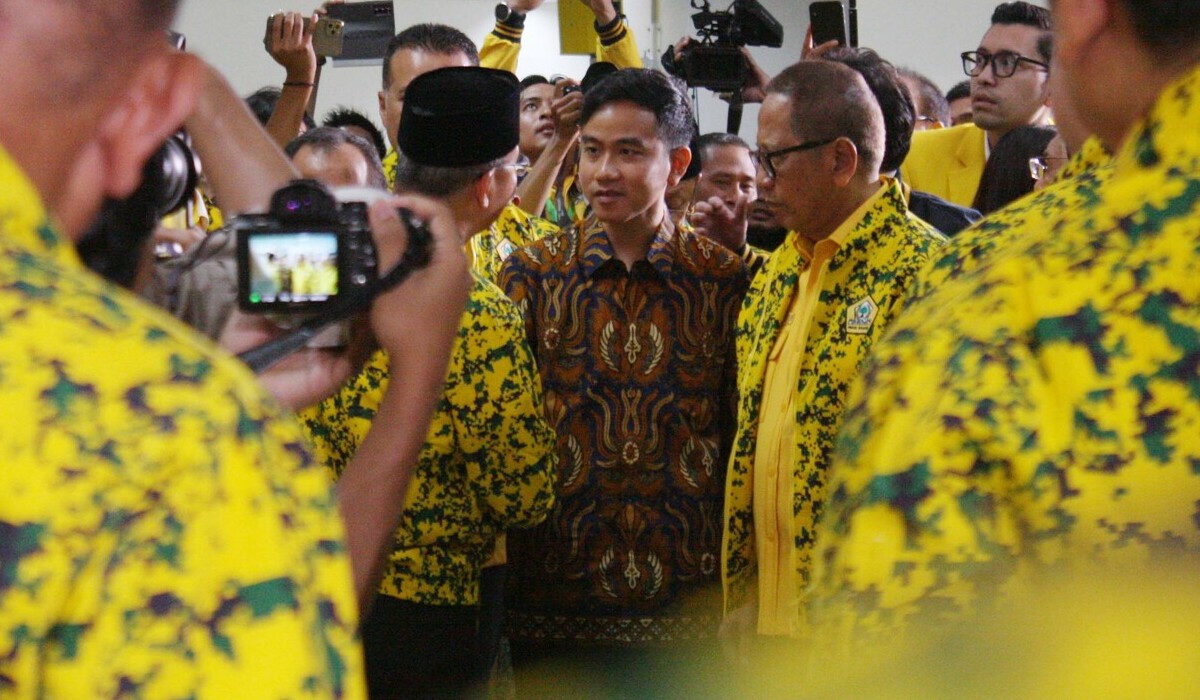 Airlangga Hartarto Sebut Jokowi dan Gibran Sudah Masuk Keluarga Golkar