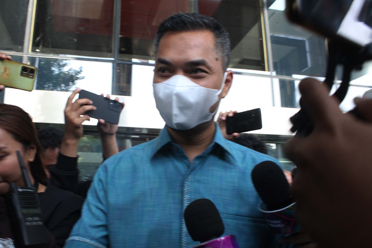 Sirajudin Machmud, suami penyanyi Zaskia Gotik, diharapkan tidak mangkir dari panggilan menjadi saksi