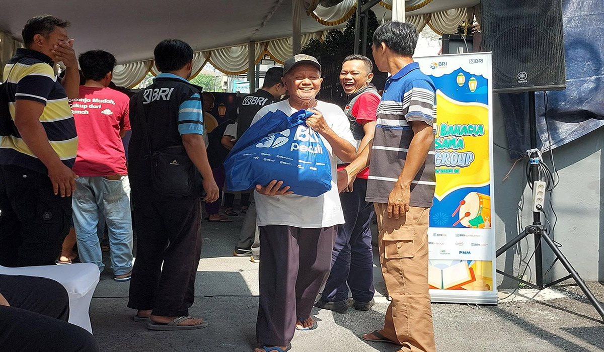 Kegiatan Berbagi Bahagia Bersama BRI Group yang dilaksanakan di Bendungan Hilir, Jakarta.