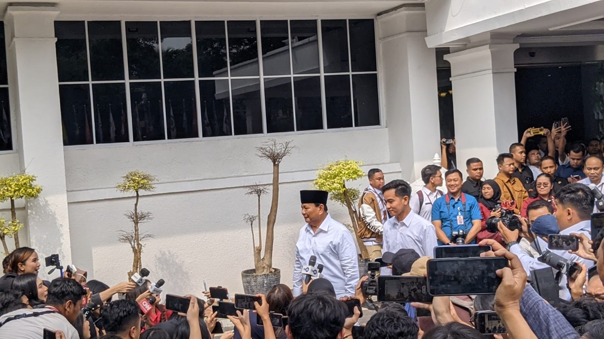 Prabowo Subianto menyatakan akan bekerja keras dan mempersiapkan diri menjalankan tugas sebagai Presiden Terpilih.