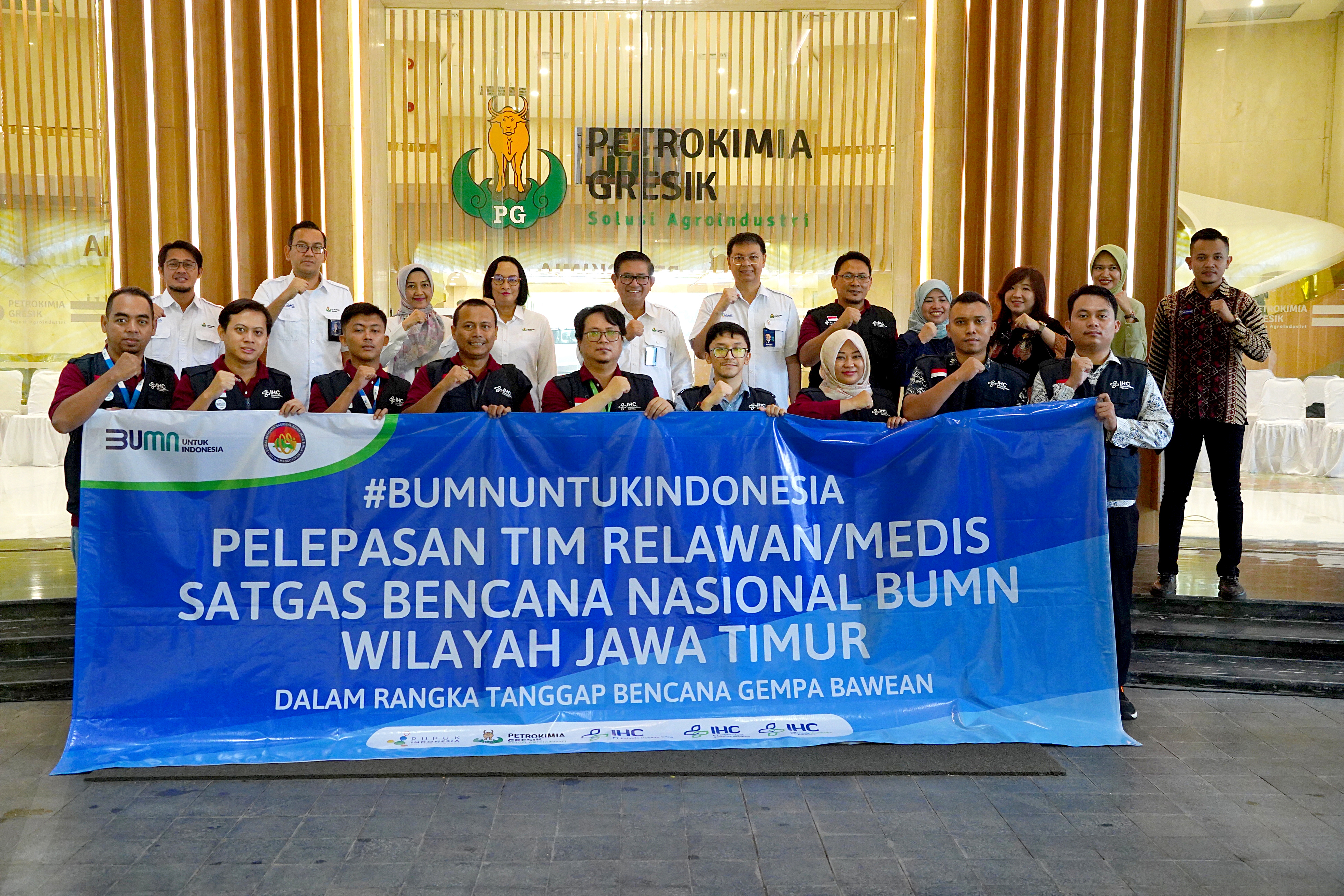 Satgas bencana gempa yang akan berangkat ke Pulau Bawean.