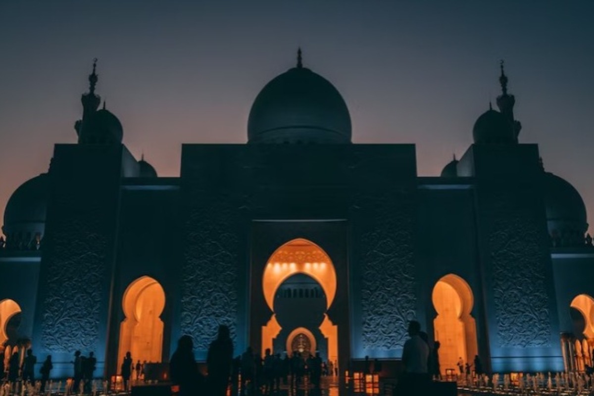 Ilustrasi, berikut bacaan salat tarawih dan witir sendiri lengkap dengan tulisan Arab latin dan artinya 