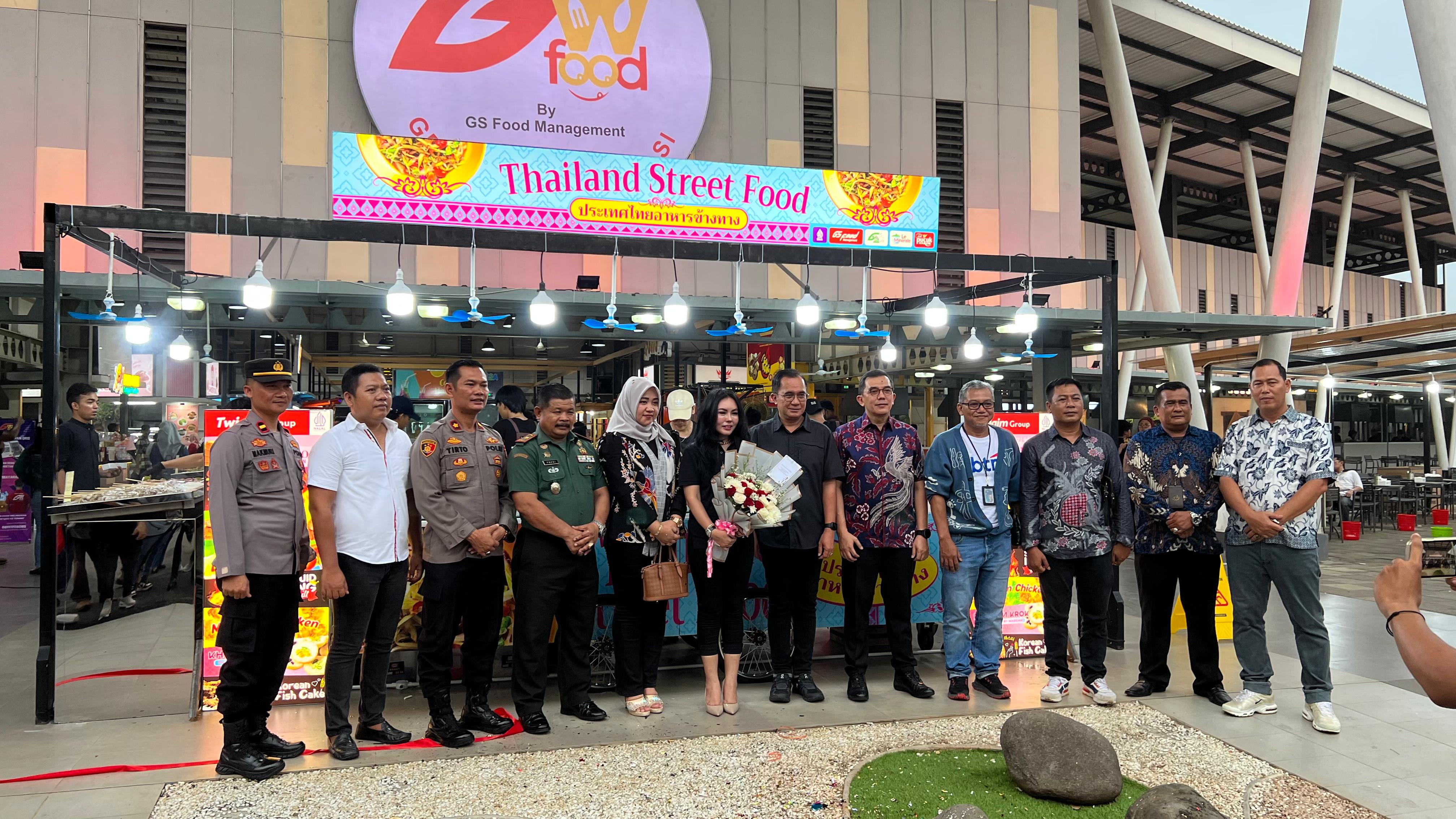 Setiap tenant kuliner yang ada di GW Food telah lulus standar keamanan pangan, dan mutu bahan baku.