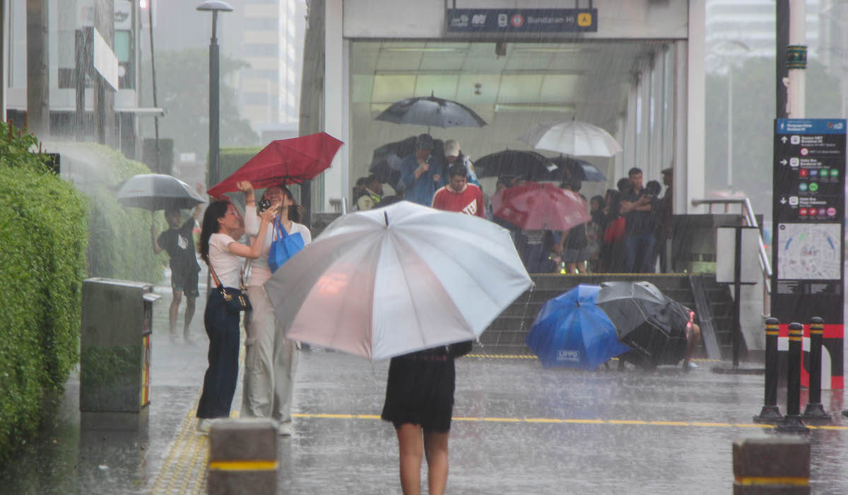 Peringatan cuaca ekstrem BMKG pada 8-9 Mei 2024