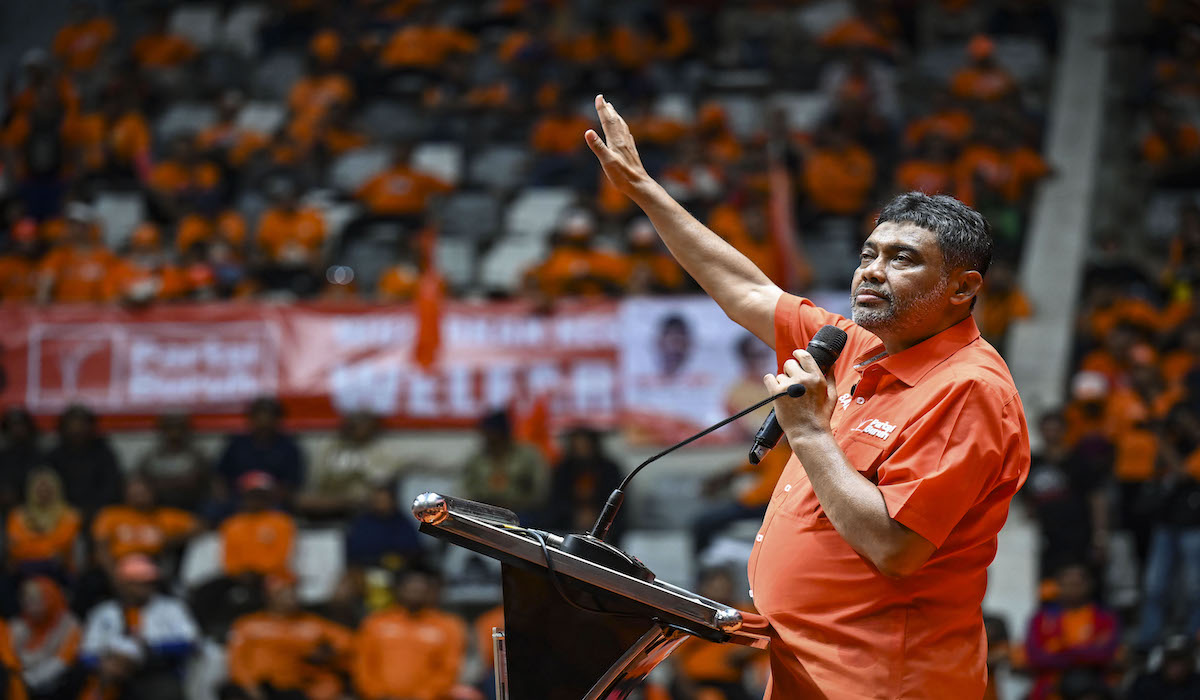 Presiden Partai Buruh Said Iqbal menyampaiakna spirasi dalam aksi Mayday