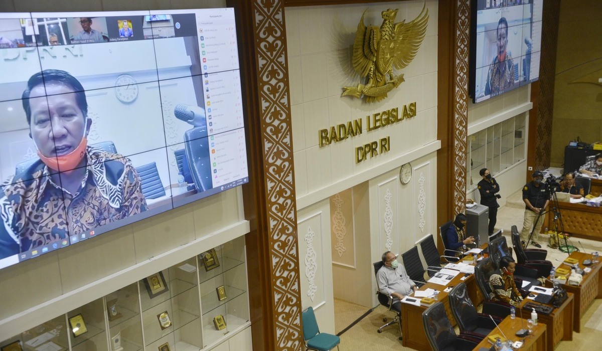 Ketua Badan Legislasi (Baleg) DPR RI Supratman Andi Agtas memimpin jalannya rapat.