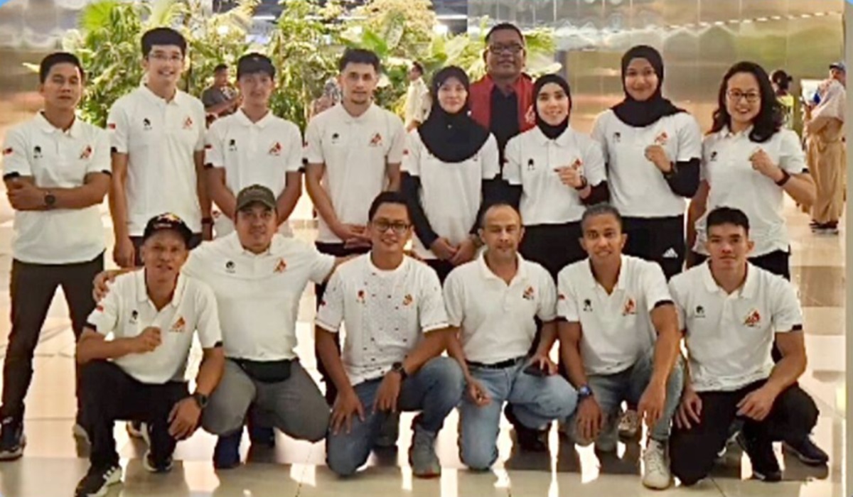 Tim panjang tebing Indonesia yang bertanding di kejuaraan IFSC Climbing Olimpic Qualifier di Shanghai, Tiongkok.