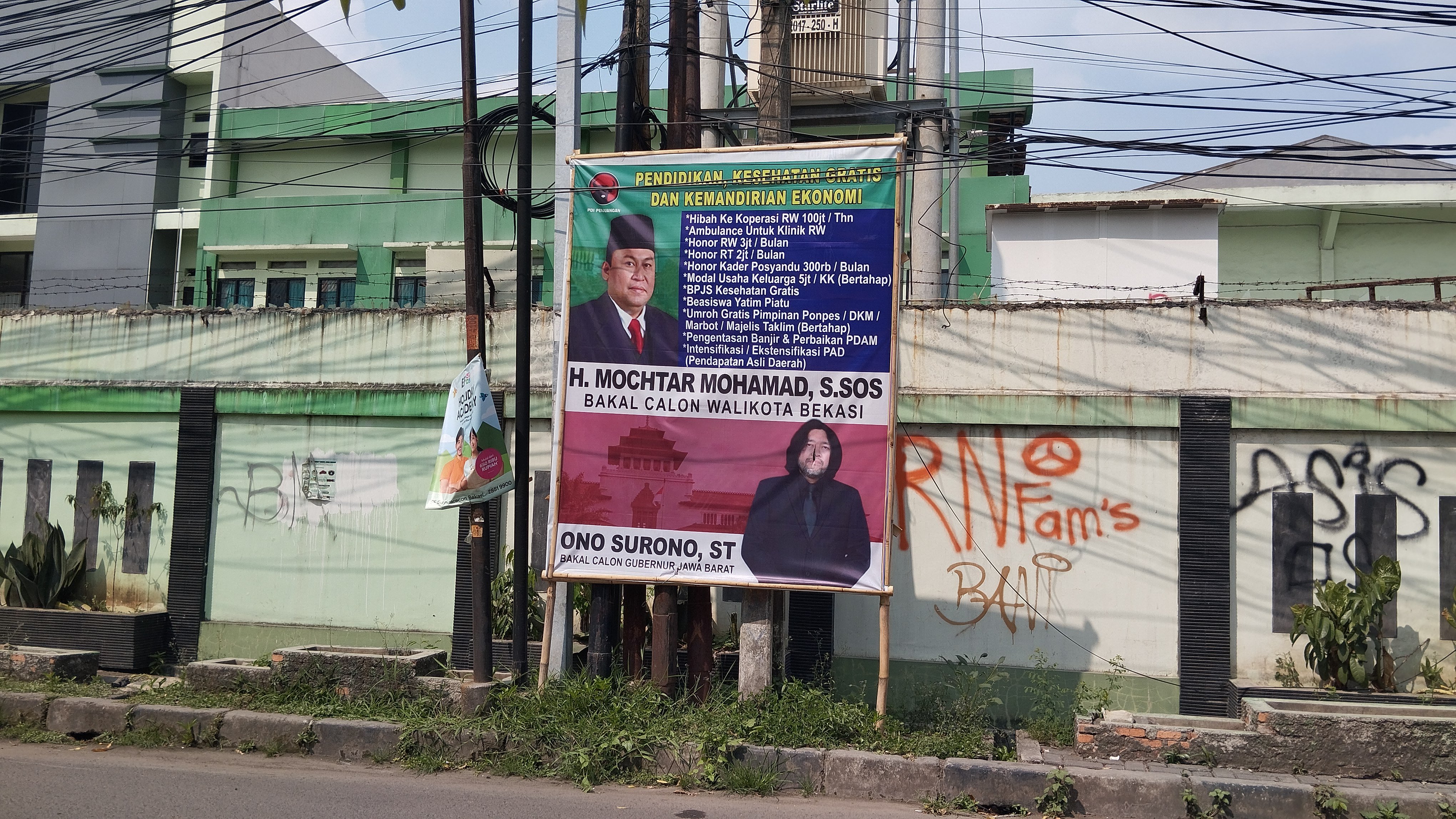 baliho calon kepala daerah Pilwalkot Bekasi 2024