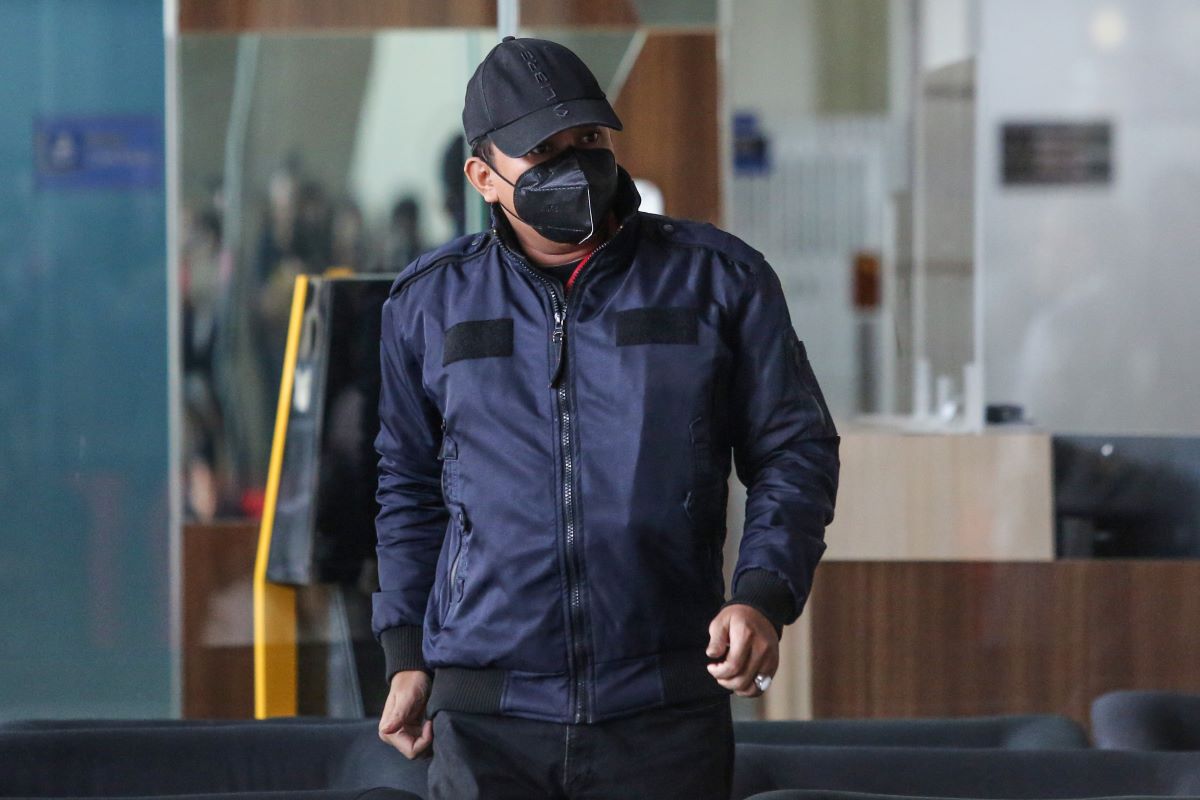 Bupati Sidoarjo Ahmad Muhdlor Ali menyambangi KPK.