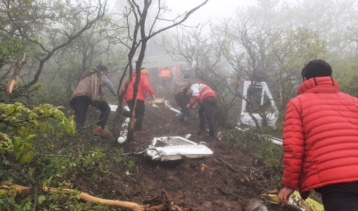 Penyelidikan kecelakaan helikopter yang menewaskan Presiden Iran Ebrahim Raisi dimulai.