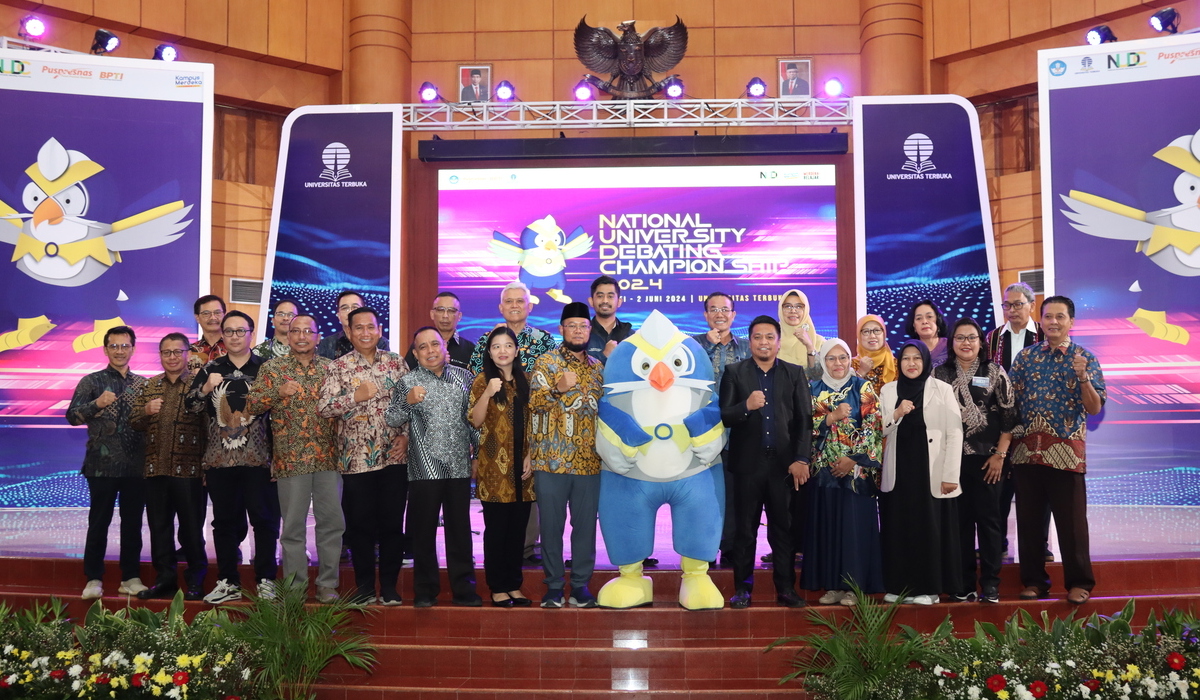 Pembukaan National University Debating Championship (NUDC) 2024, di Universitas Terbuka Convention Center (UTCC), Tangsel.