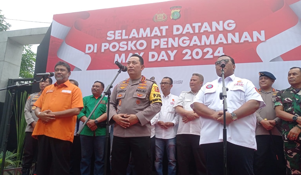 Presiden KSPSI Andi Gani Nena (kanan)