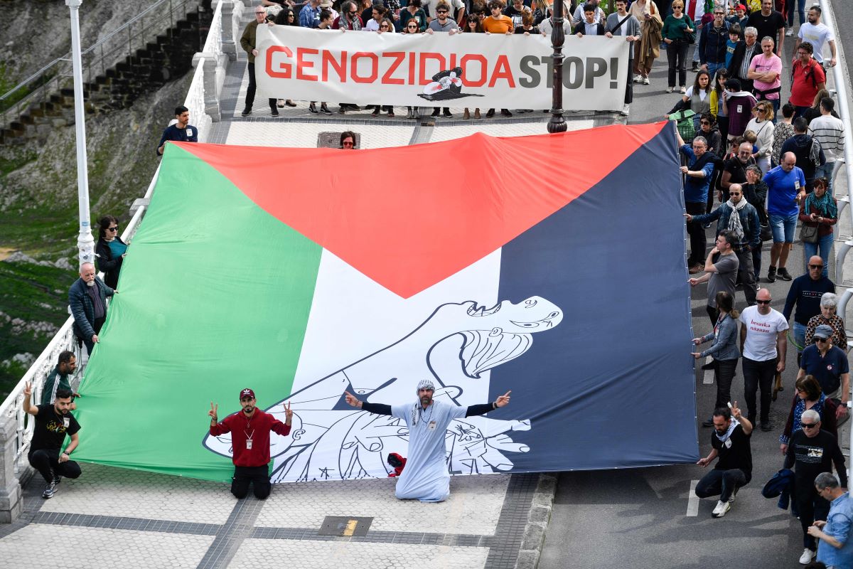 Warga Spanyol memberi dukungan terhadap kemerdekaan Palestina.