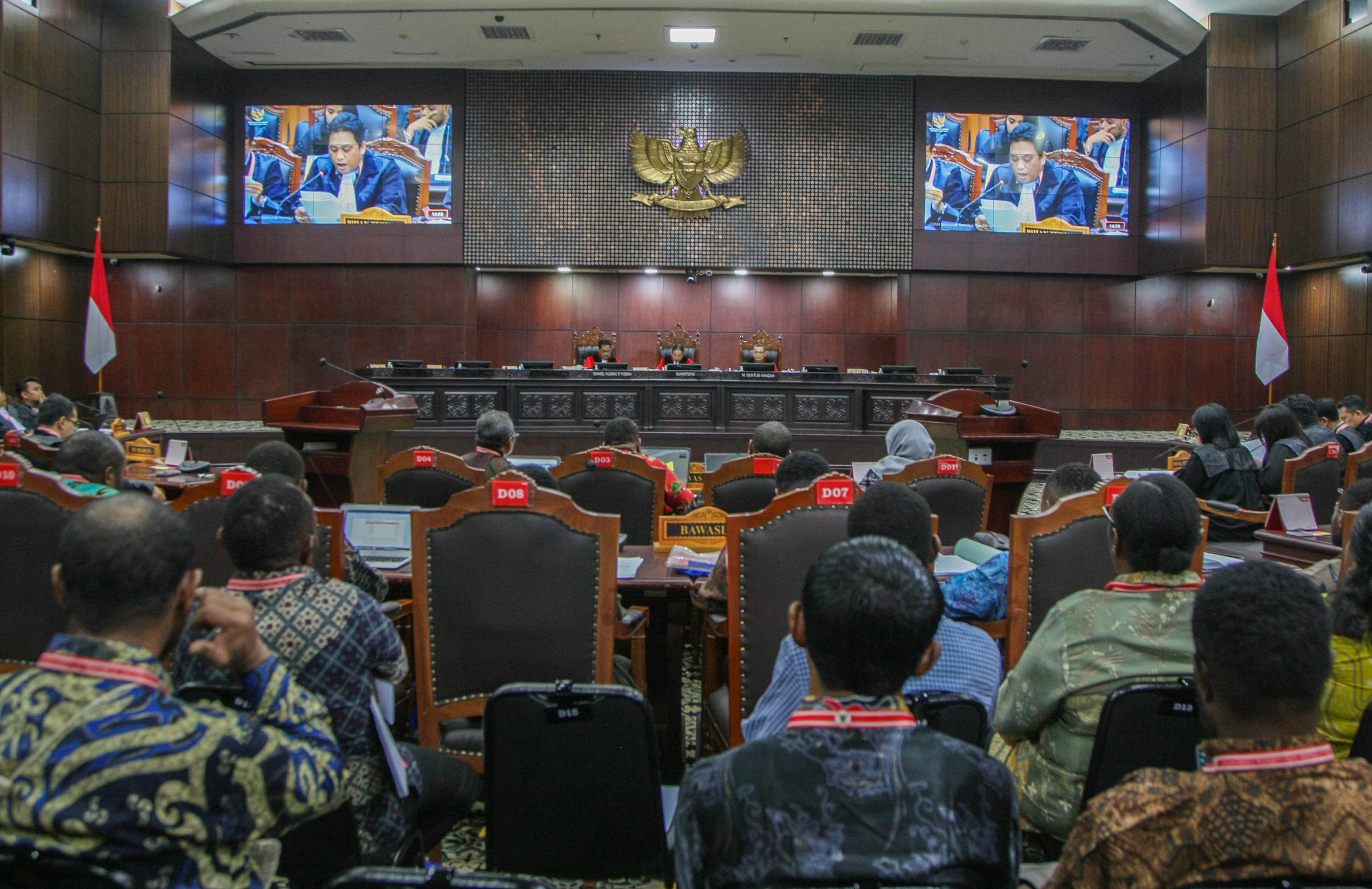 Suasana persidangan PHPU di MK
