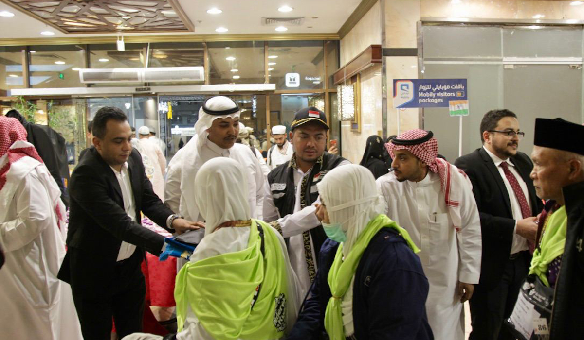 Ilustrasi: Kepala Daerah Kerja Madinah, Ali Machzumi didamping masyaraik dan pihak hotel menyambut kedatangan jemaah haji