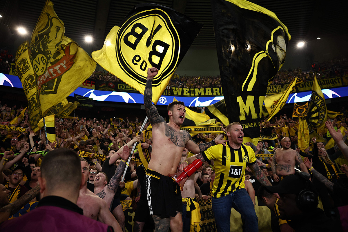 Suporter Borussia Dortmund.
