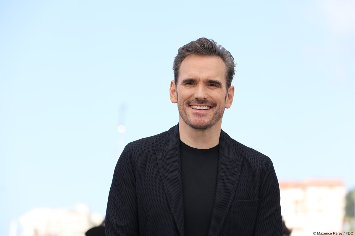 Aktor berusia 60 tahun, Matt Dillon, menunjukkan penampilan abu-abu yang memukau di karpet merah Cannes untuk filmnya 