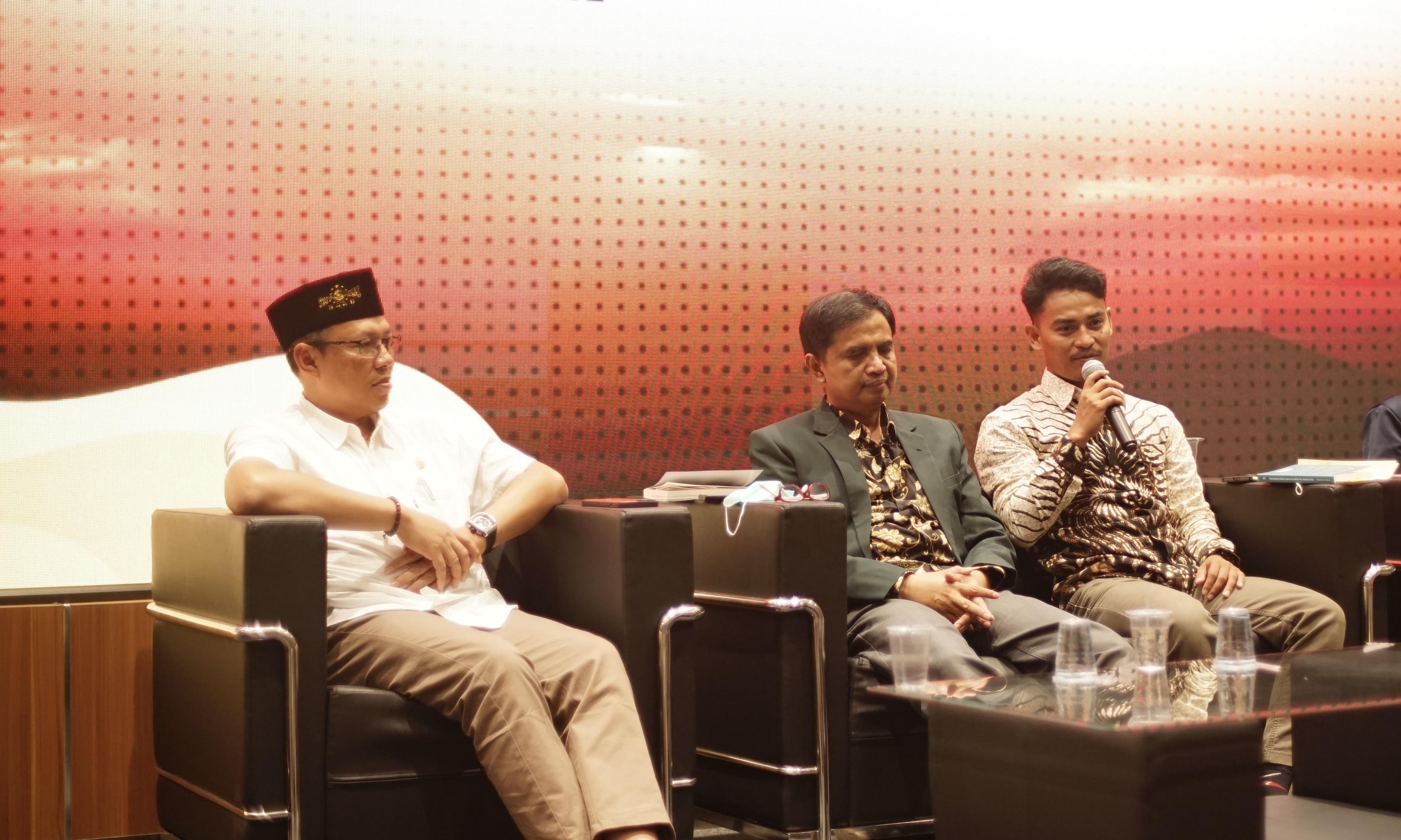 Direktur Indopublika Research & Consulting, Muchlas Jaelani (kanan). 