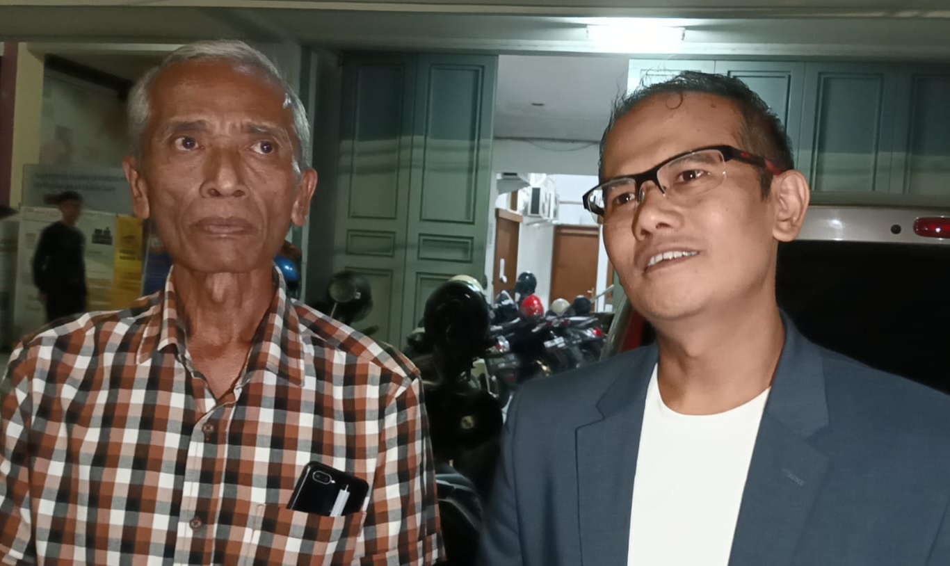 Pasangan calon wali kota dan wakil Wali Kota Cimahi  jalur perseorangan Asep Nandang dan Caca Nardiman.