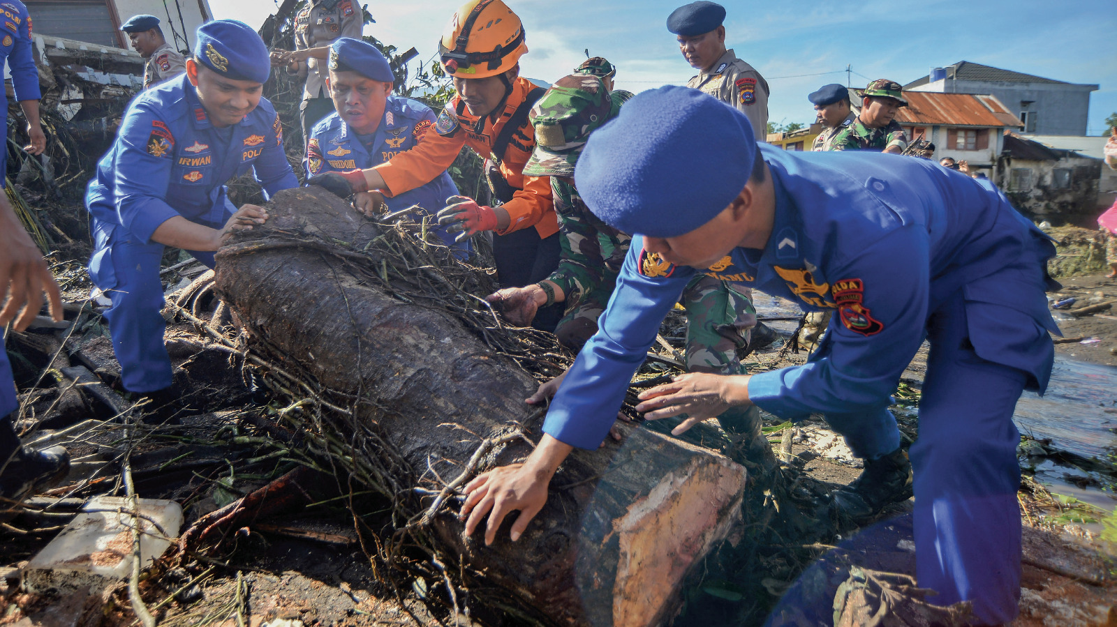 Awas, Banjir Bandang masih Mengancam