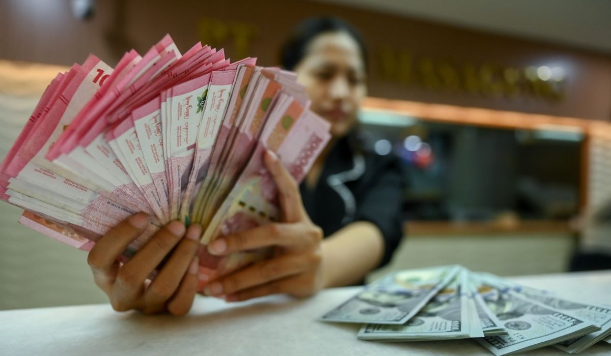 Rupiah 28 Mei 2024 Merosot 18 Poin