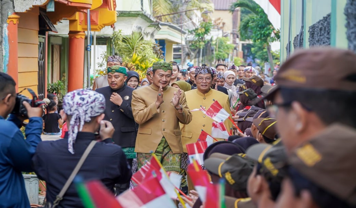 Bupati Lamongan Yuhronur Efendi bersama Wakil Bupati Abdul Rouf saat menghadiri puncak peringatan HJL.