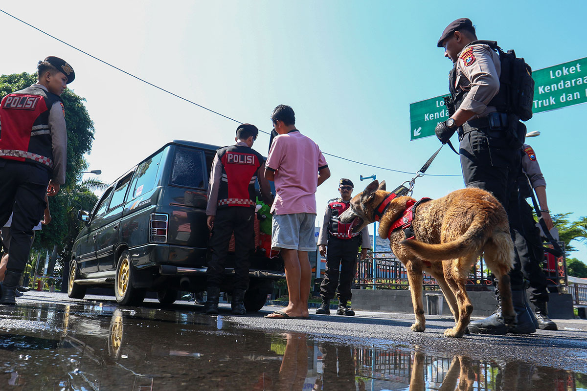 Polresta Banyuwangi meningkatkan pengamanan jalur penyeberangan Pelabuhan Ketapang-Gilimanuk jelang penyelenggaraan WWF.