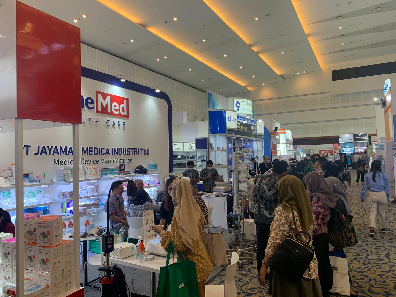 Surabaya Hospital Expo ke-18 akan digelar di Exhibition Hall, Grand City Convex, Surabaya, Jawa Timur, pada 15 hingga 17 Mei 2024.