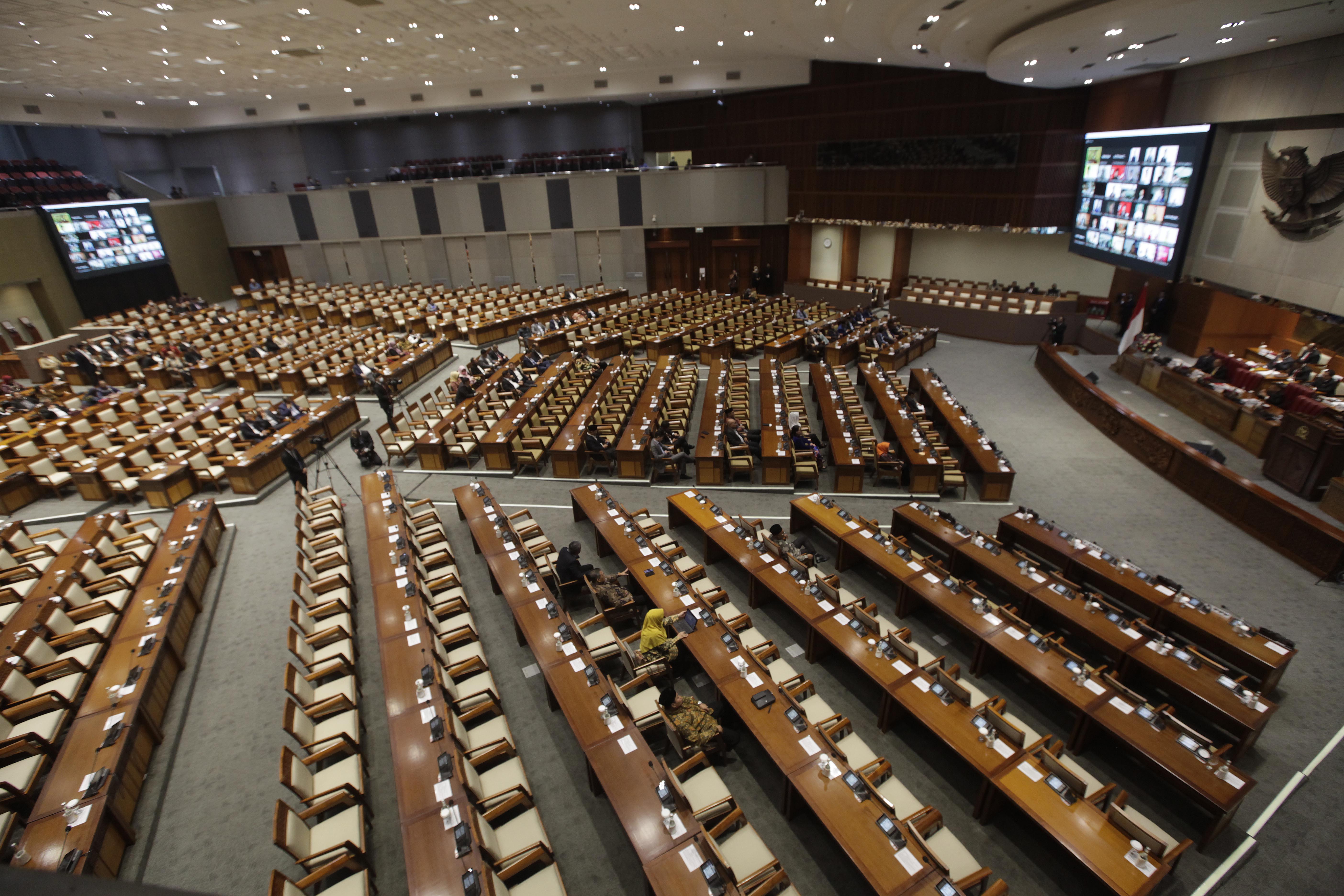 Rapat paripurna DPR RI