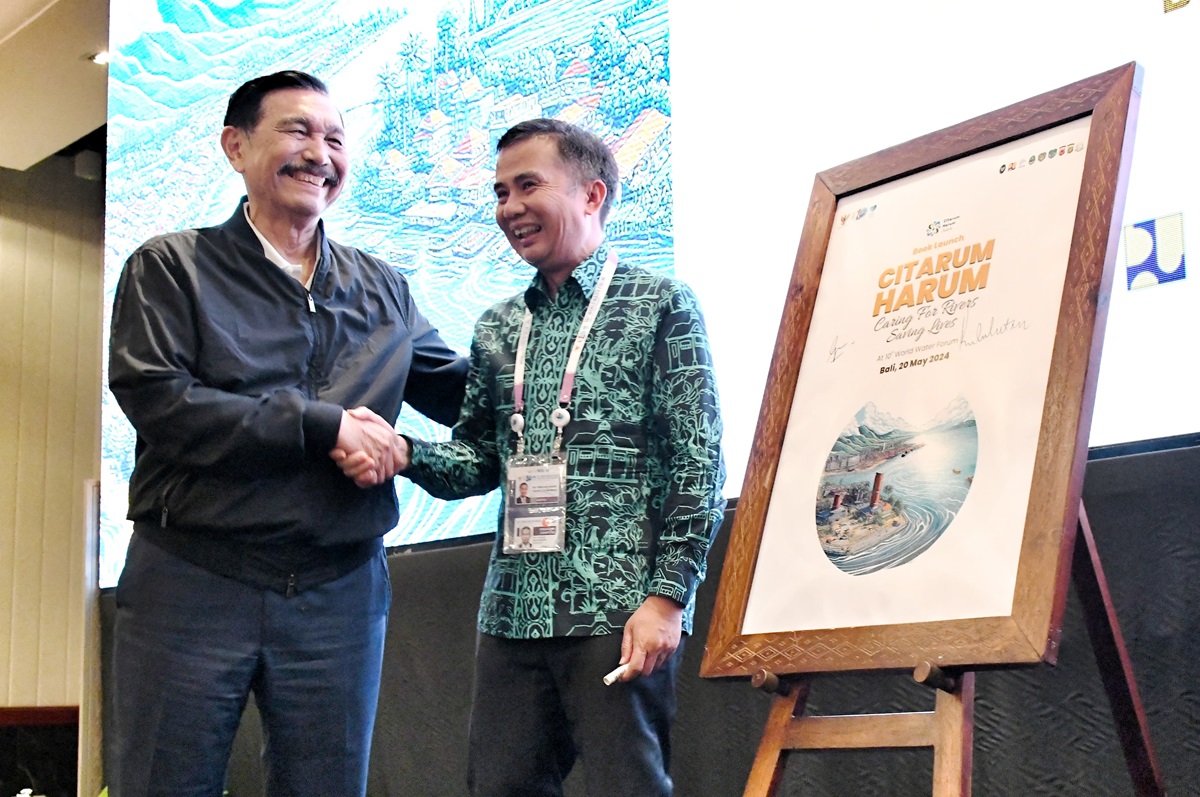 Kisah perjuangan mengembalikan Sungai Citarum bebas polusi dituangkan dalam buku Citarum Harum: Caring for Rivers Saving Lives.