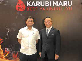 Direktur Utama Karubi Maru, Alfarisi Arifin dan Kepala Chef Karubi Maru, Enomoto Okuto.