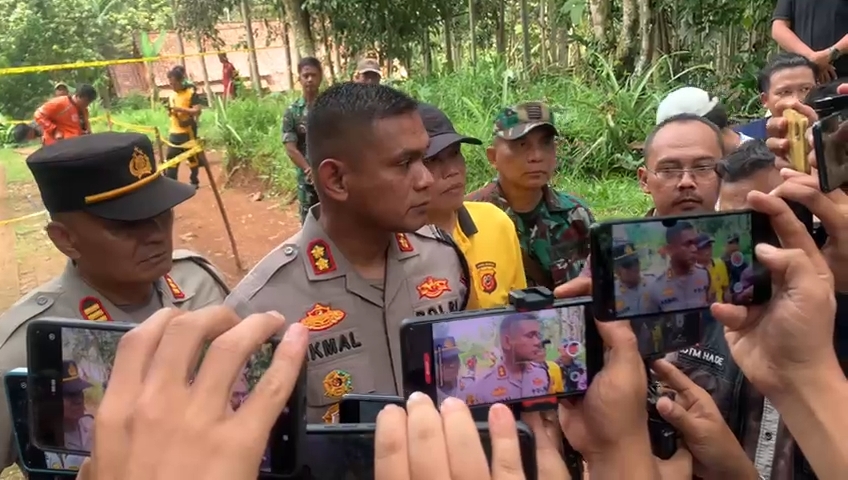 Kapolres Ciamis AKB Akmal memberikan keterangan kasus pembunuhan dan mutilasi.