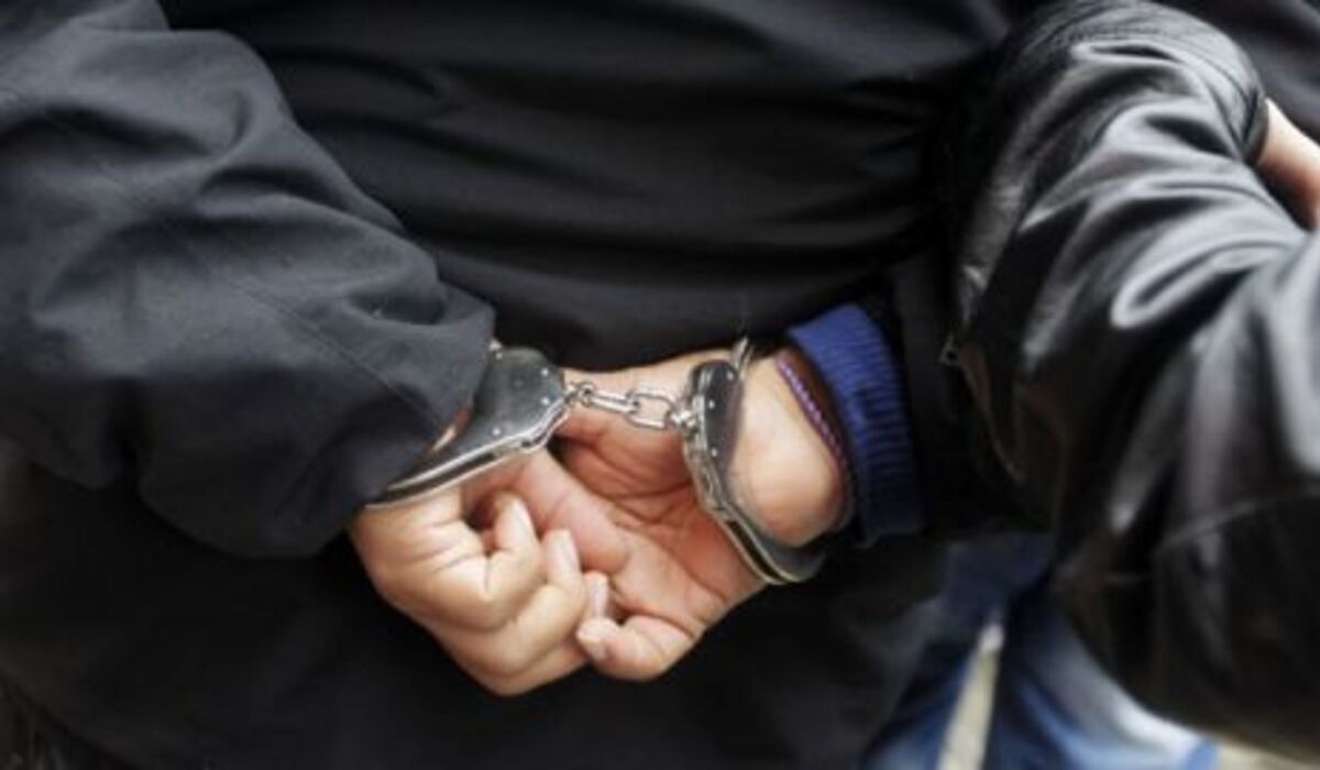 Ilustrasi penangkapan tersangka.