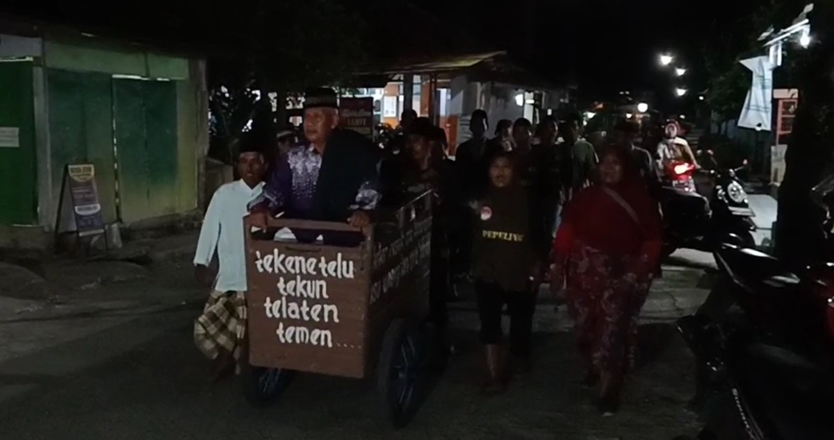 Puluhan tahun menabung, akhirnya Supartono yang berprofesi sebagai pemulung bisa naik haji.