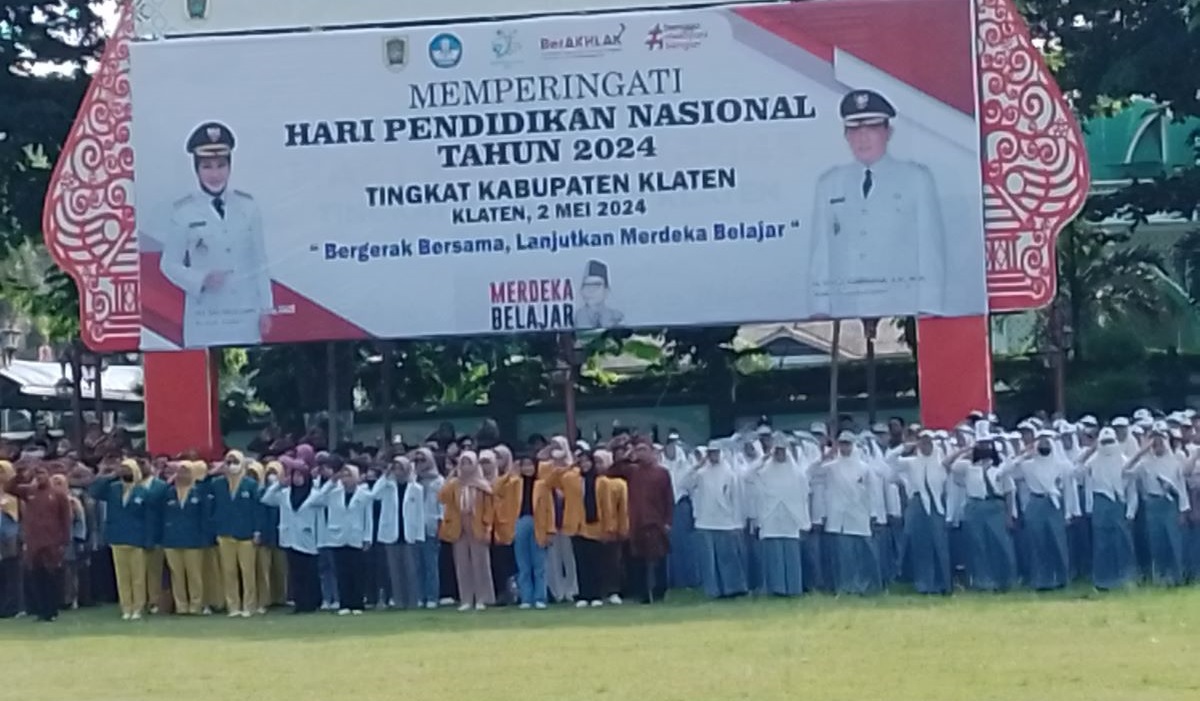 Upacara peringatan Hari Pendidikan Nasional 2024 di Alun-Alun Klaten.