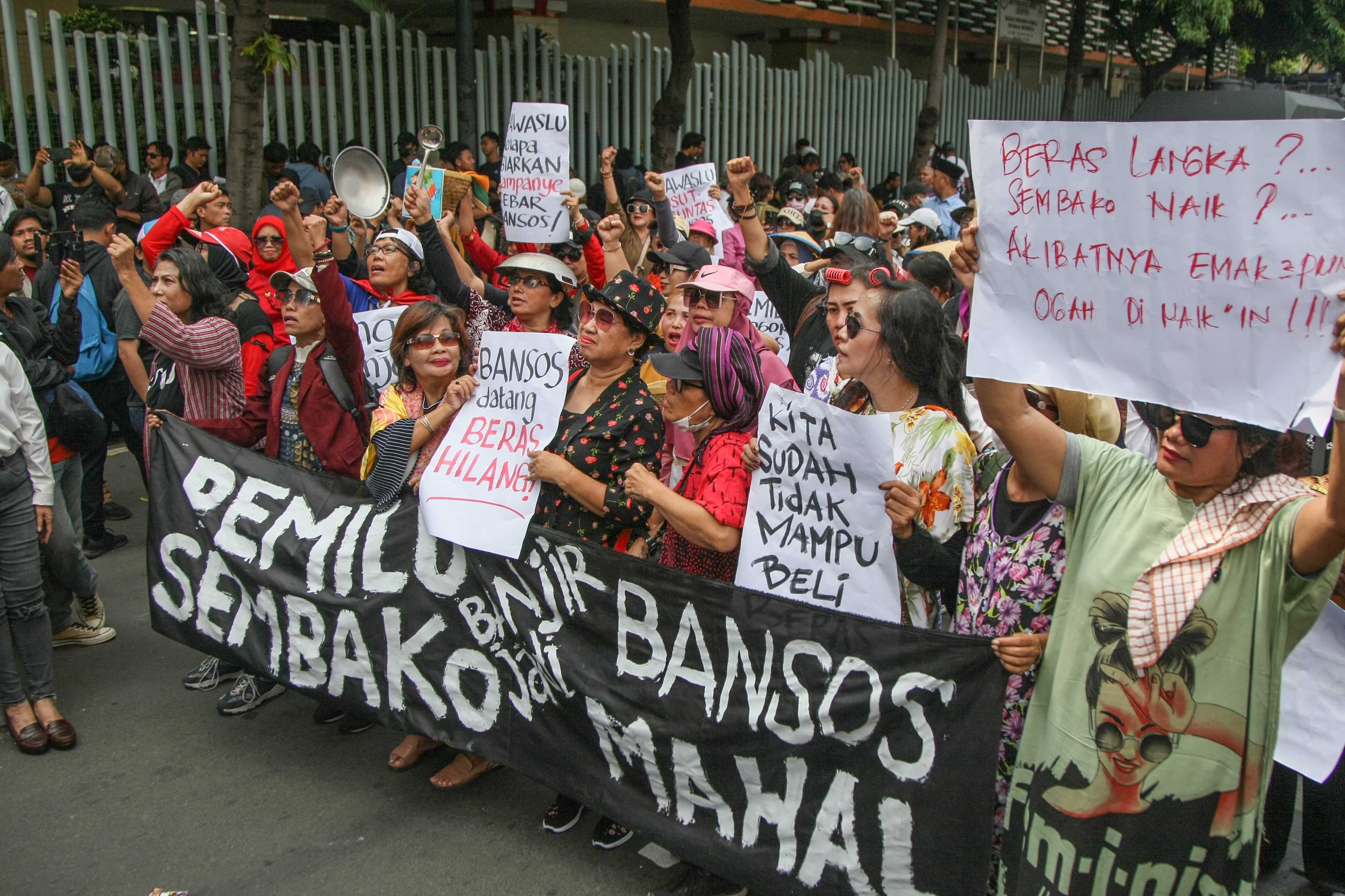 Kemensos Perketat Usulan Data Penerima Bansos