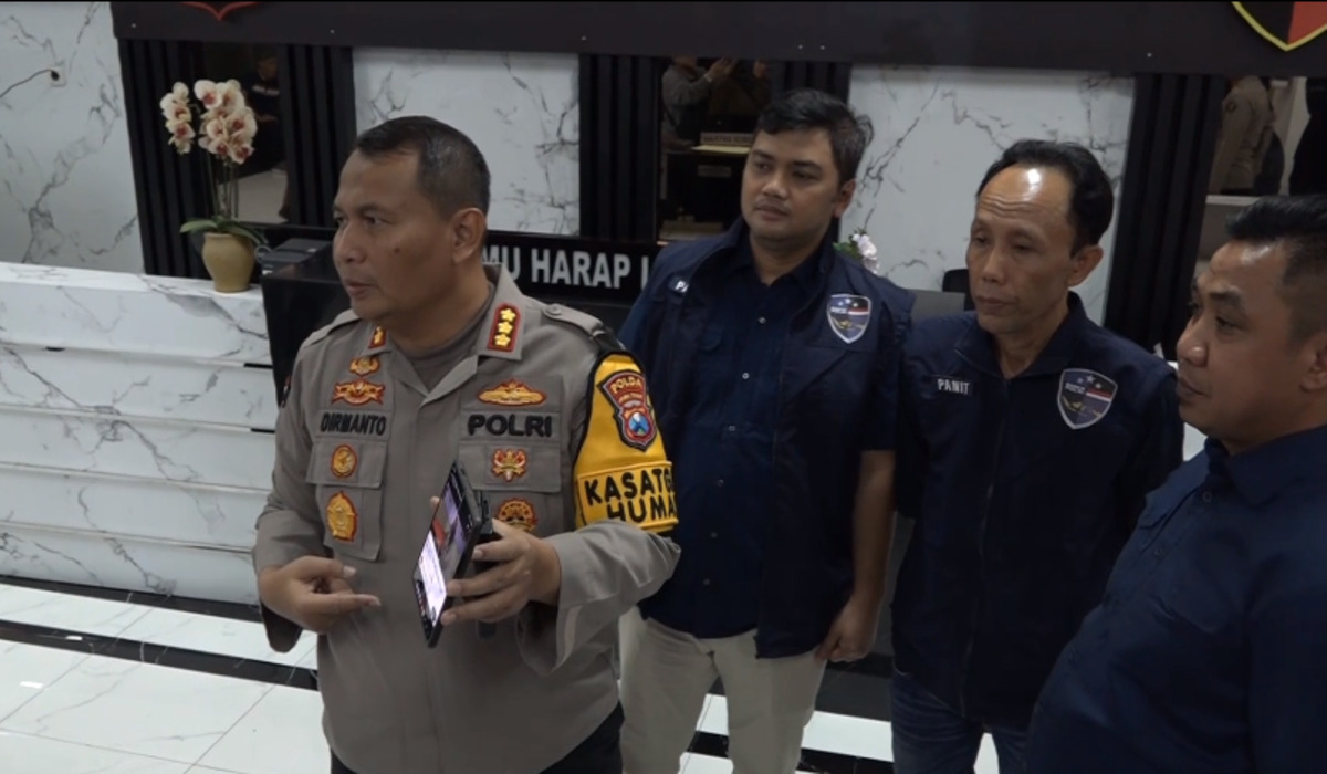 Polisi menunjukkan film pendek Guru Tugas yang mengandung konten asusila.