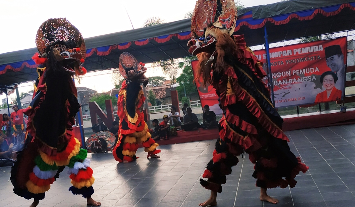 Ilustrasi: tarian rampak Singo Barong ditampilkan dalam Peringatan Sumpah Pemuda oleh DPC PDIP Kota Yogyakarta