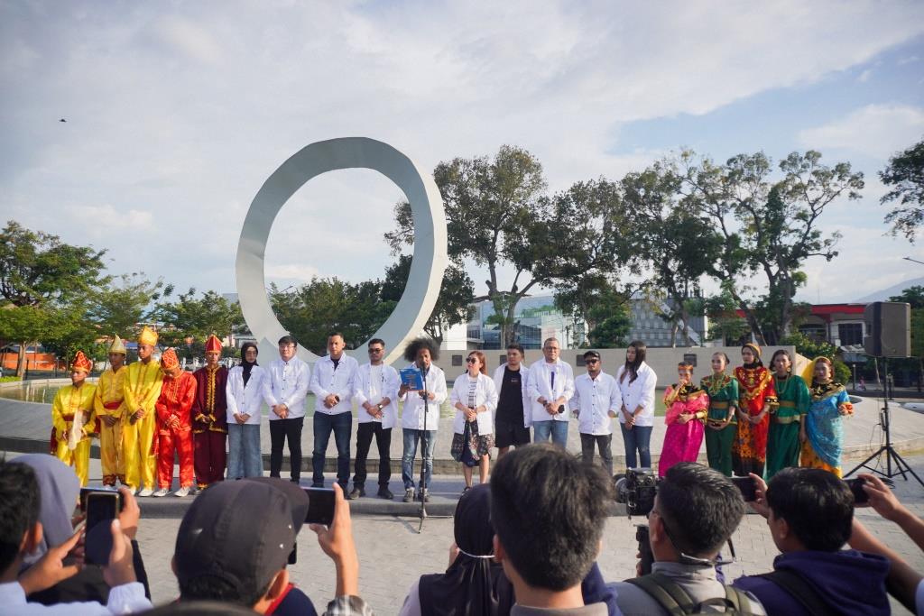 Ratusan sukarelawan yang tergabung dalam Banuata mendeklarasikan politisi Partai NasDem Ahmad Ali sebagai bakal calon Gubernur Sulteng