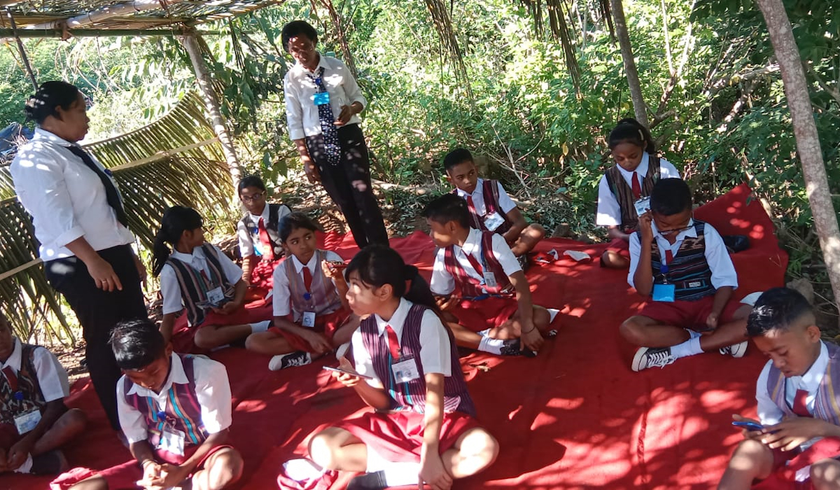 Para siswa mengikuti Ujian Sekolah Berbasis Digital (USBD). 