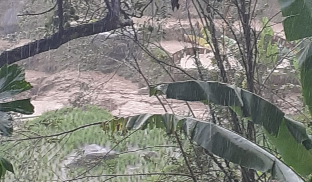 Banjir bandang galodo.