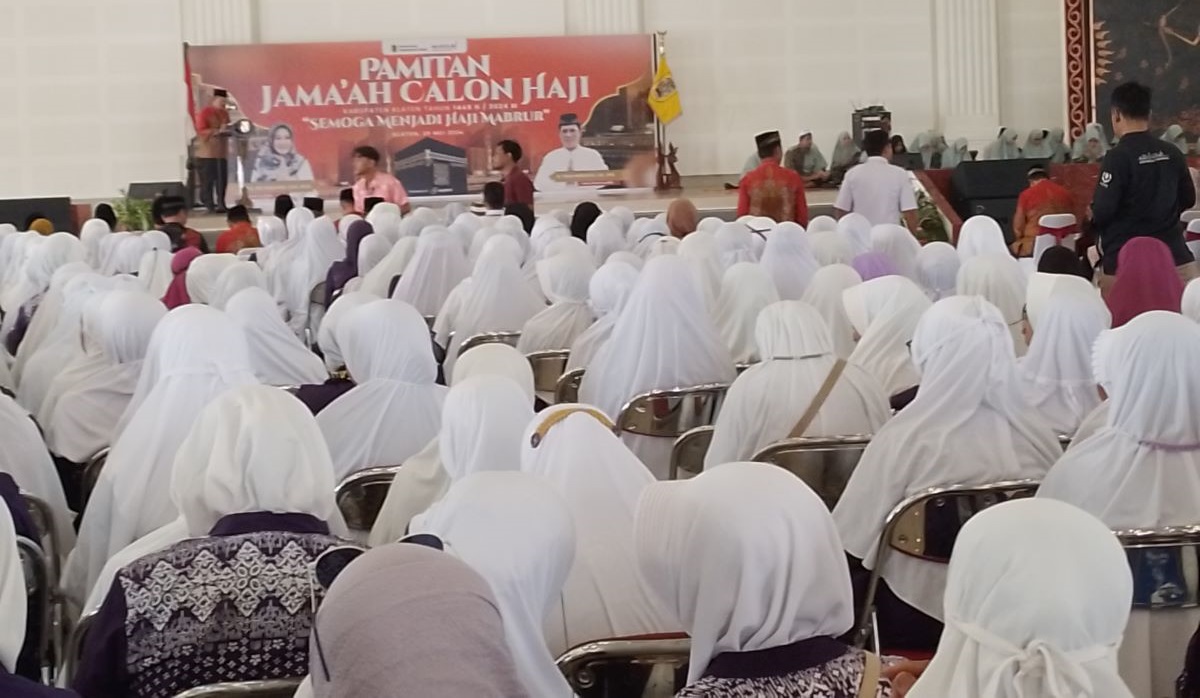 Jemaah Calon Haji Kabupaten Klaten Pamit ke Bupati