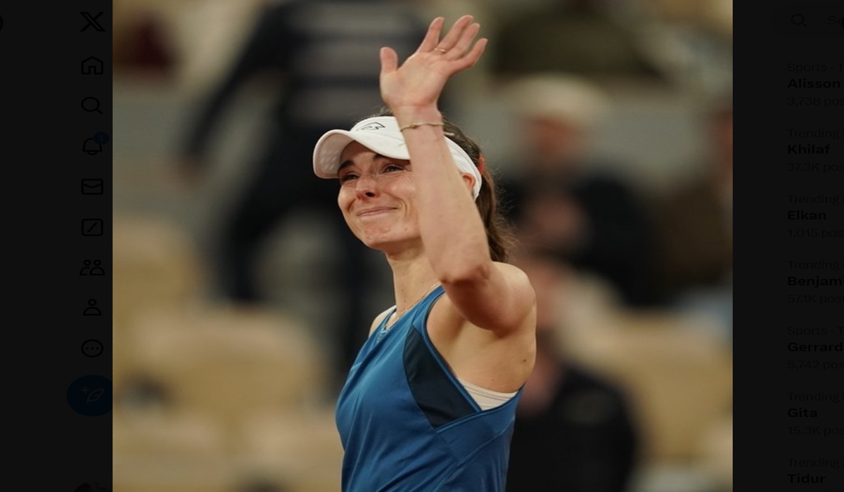 Petenis Prancis Alize Cornet 