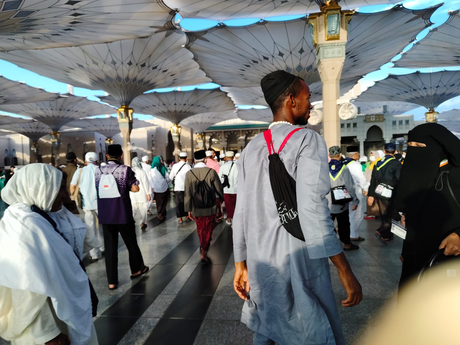 Kota Madinah makin dipadati oleh jemaah haji dan jemaah umroh dari Indonesia maupun negara-negara lain
