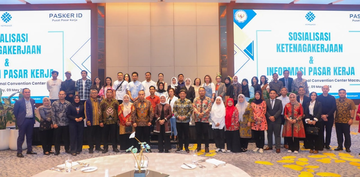 Menteri Ketenagakerjaan, Ida Fauziyah, melakukan sosialisasi program Jaminan Sosial Ketenagakerjaan di Makau untuk para PMI