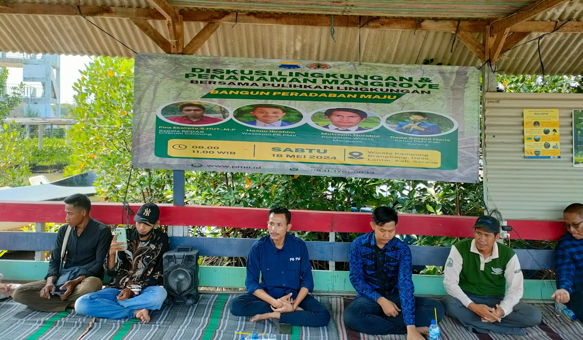 Diskusi lingkungan dan penanaman mangrove bertema 