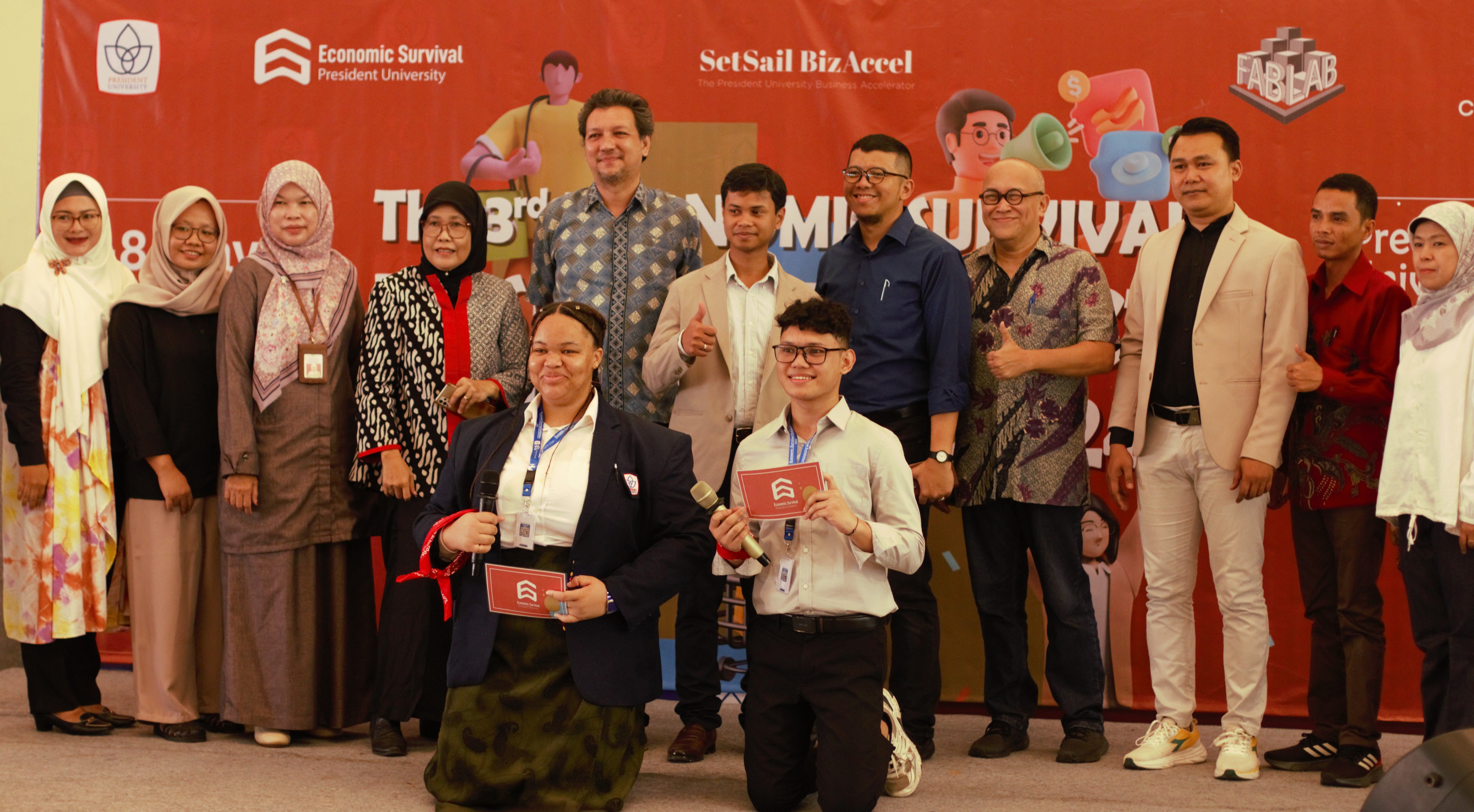 Pameran hasil karya di ajang The 3rd ES Expo: Business Project Exhibition